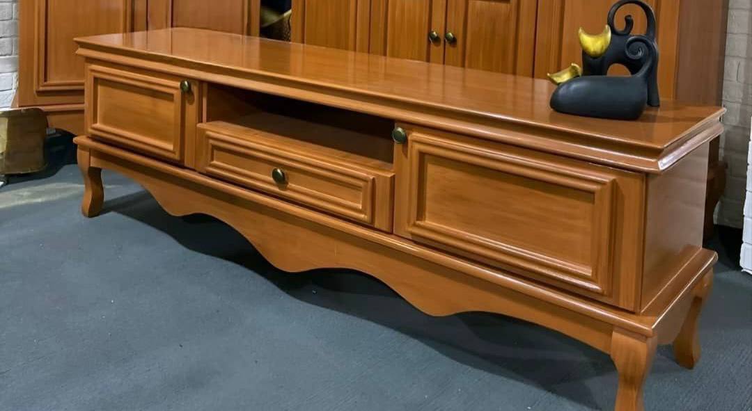 photo_2024-10-08_05-19-25 میز تلوزیون مدل ویکتوریا - Image 1