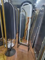 اینه ایستاده مدل پایه نیمه نئون دار