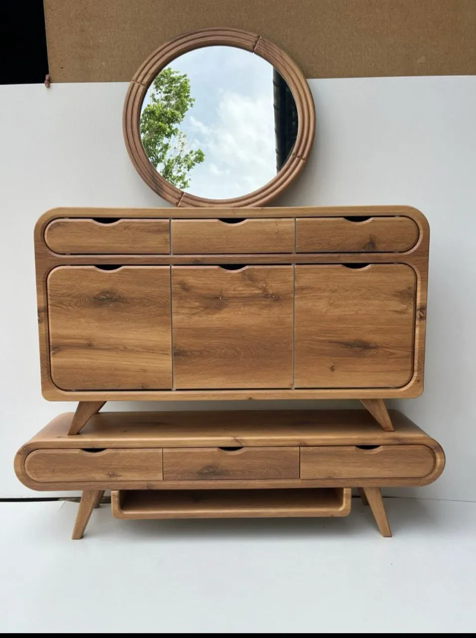 اینه کنسول و میزتی وی مدل رادیوی اینه کنسول و میزتی وی مدل رادیوی