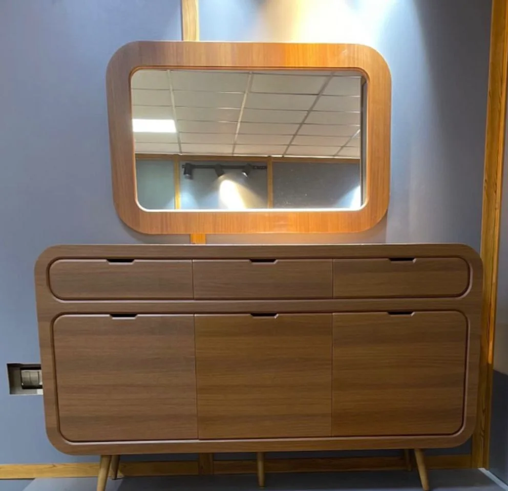 آینه کنسول مدل رادیویی آینه کنسول مدل رادیویی